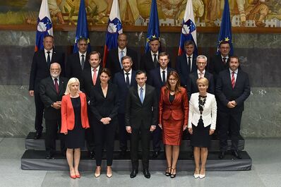 Vlada Republike Slovenije predsednik vlade RS Marjan Šarec in ministri za posamezna ministrstva v okviru vlade